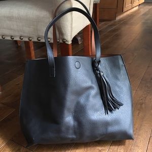 NWOT Bass Reversible Black/Brown Tote with Wallet